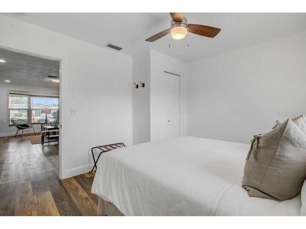 2121 Greenbriar Boulevard Clearwater FL 33763 TB8478923 image32