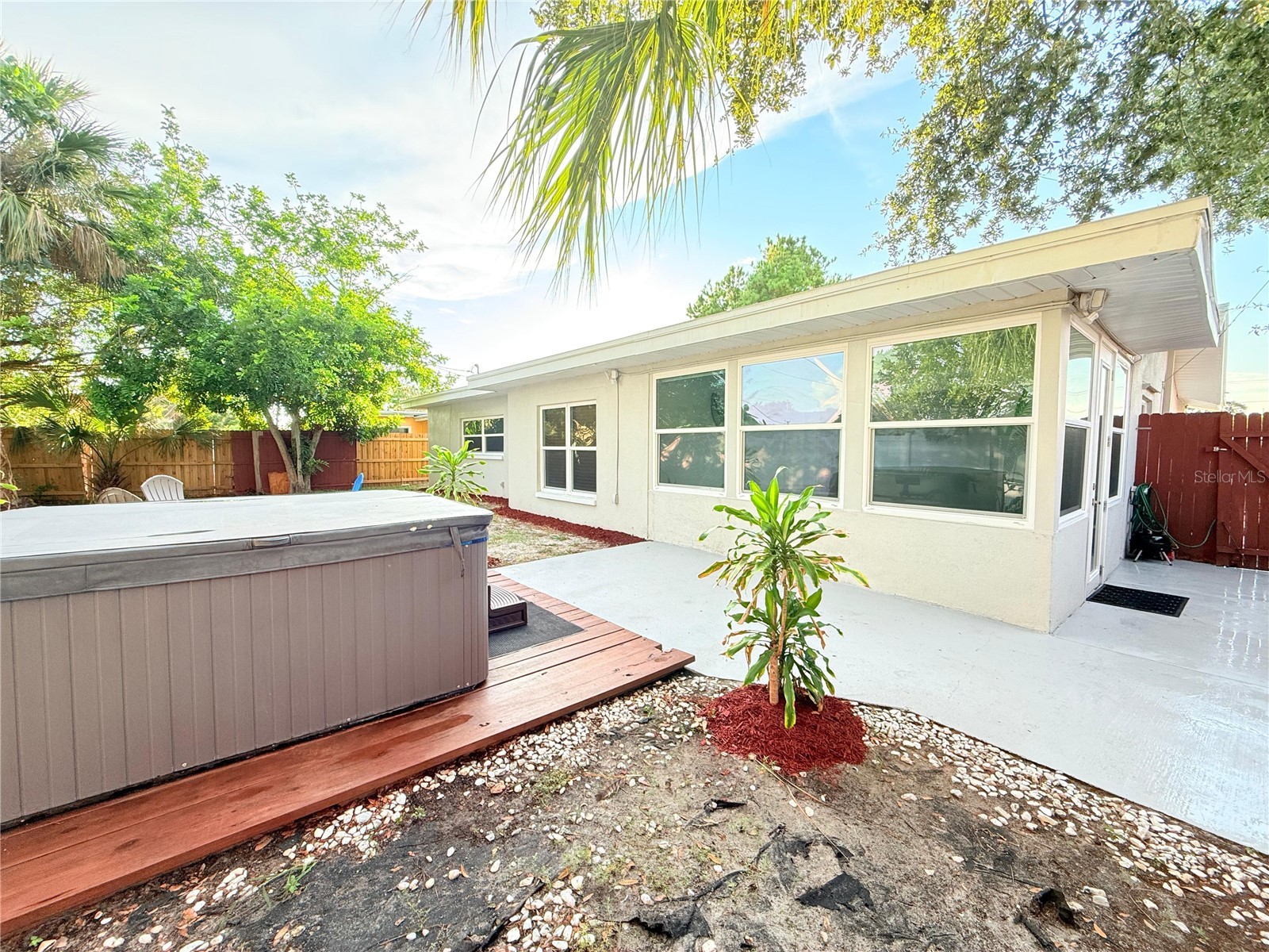 2121 Greenbriar Boulevard Clearwater FL 33763 TB8478923 image42