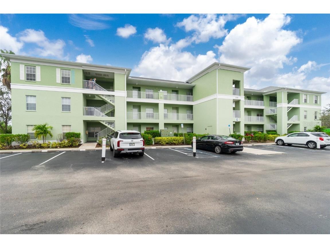 2121 Heron Lake Drive #102 Punta Gorda FL 33983 C7483797 image1