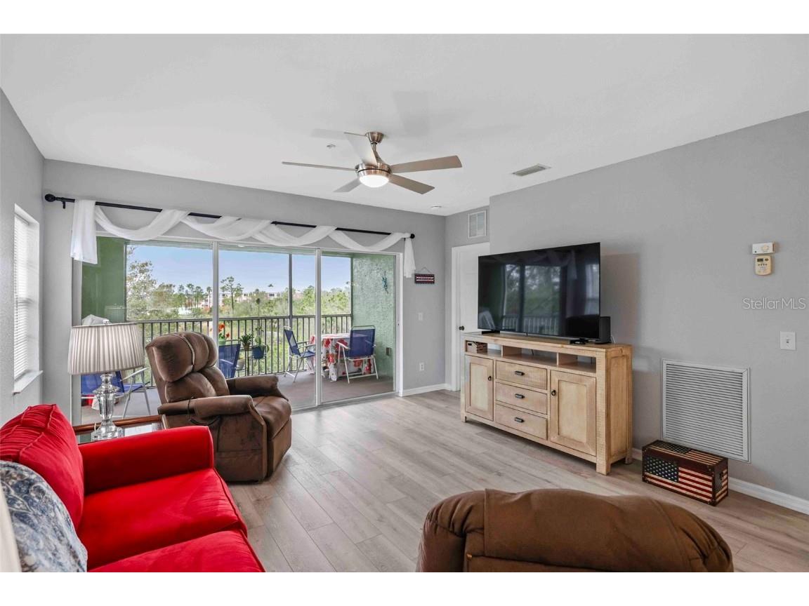 2121 Heron Lake Drive #301 Punta Gorda FL 33983 D6140133 image10