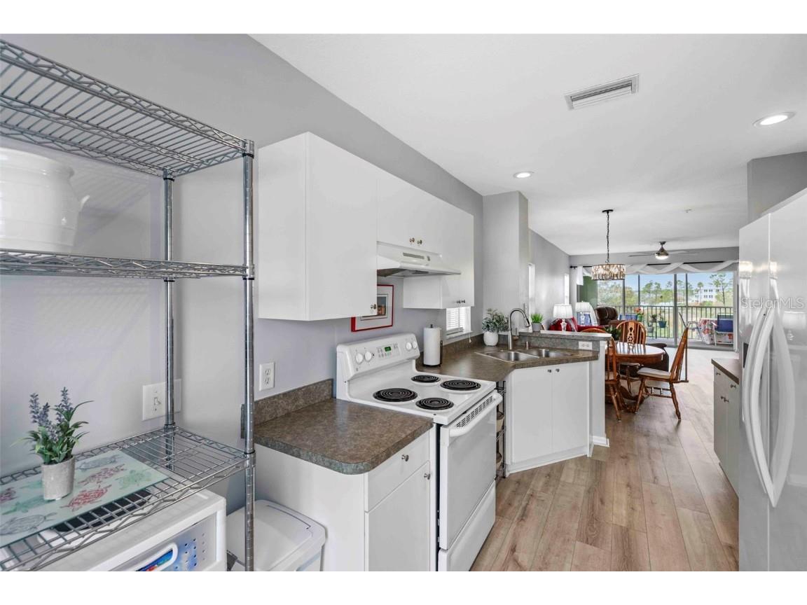 2121 Heron Lake Drive #301 Punta Gorda FL 33983 D6140133 image17