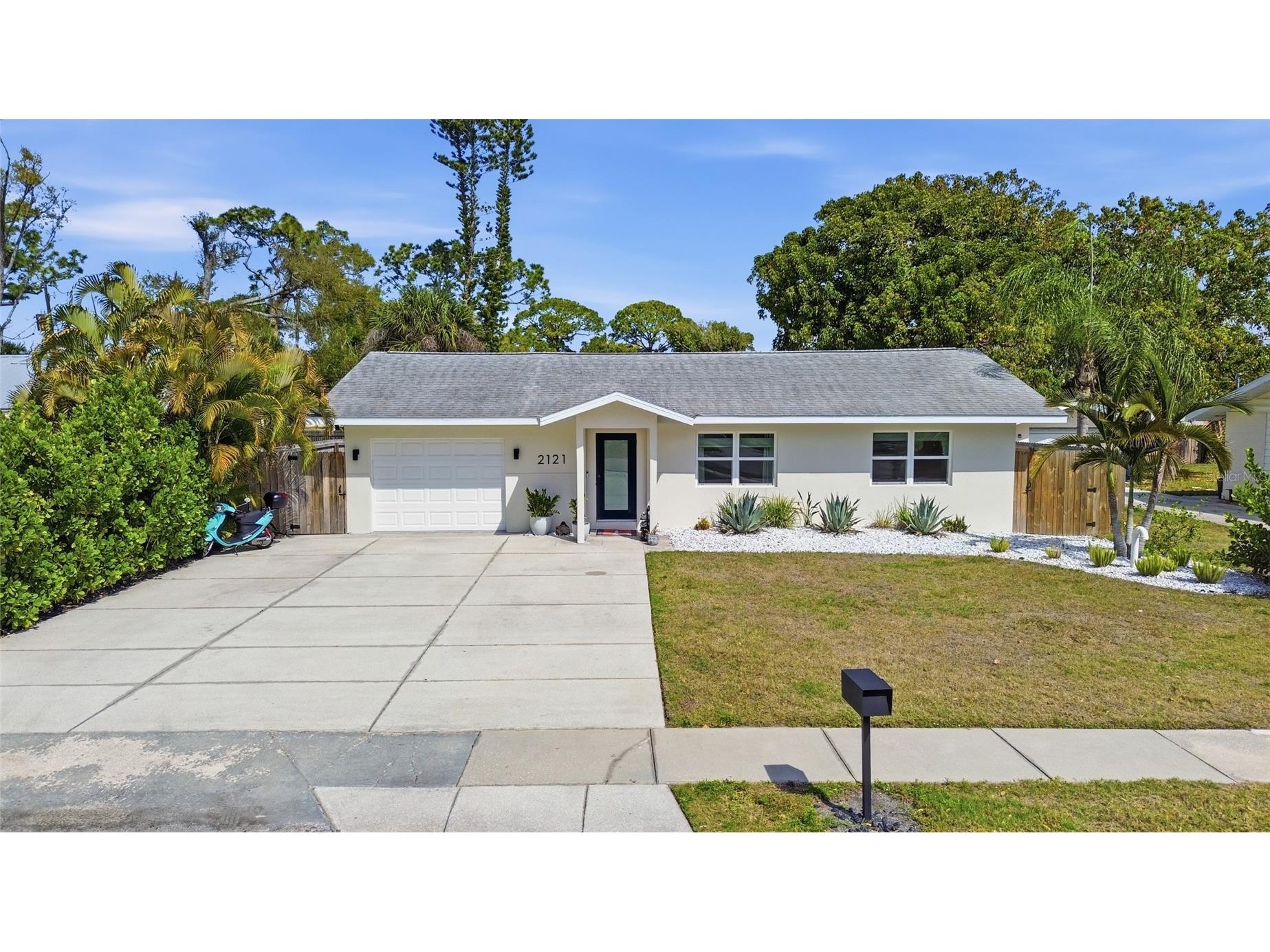 2121 Palm Terrace Sarasota FL 34231 A4684433 image1