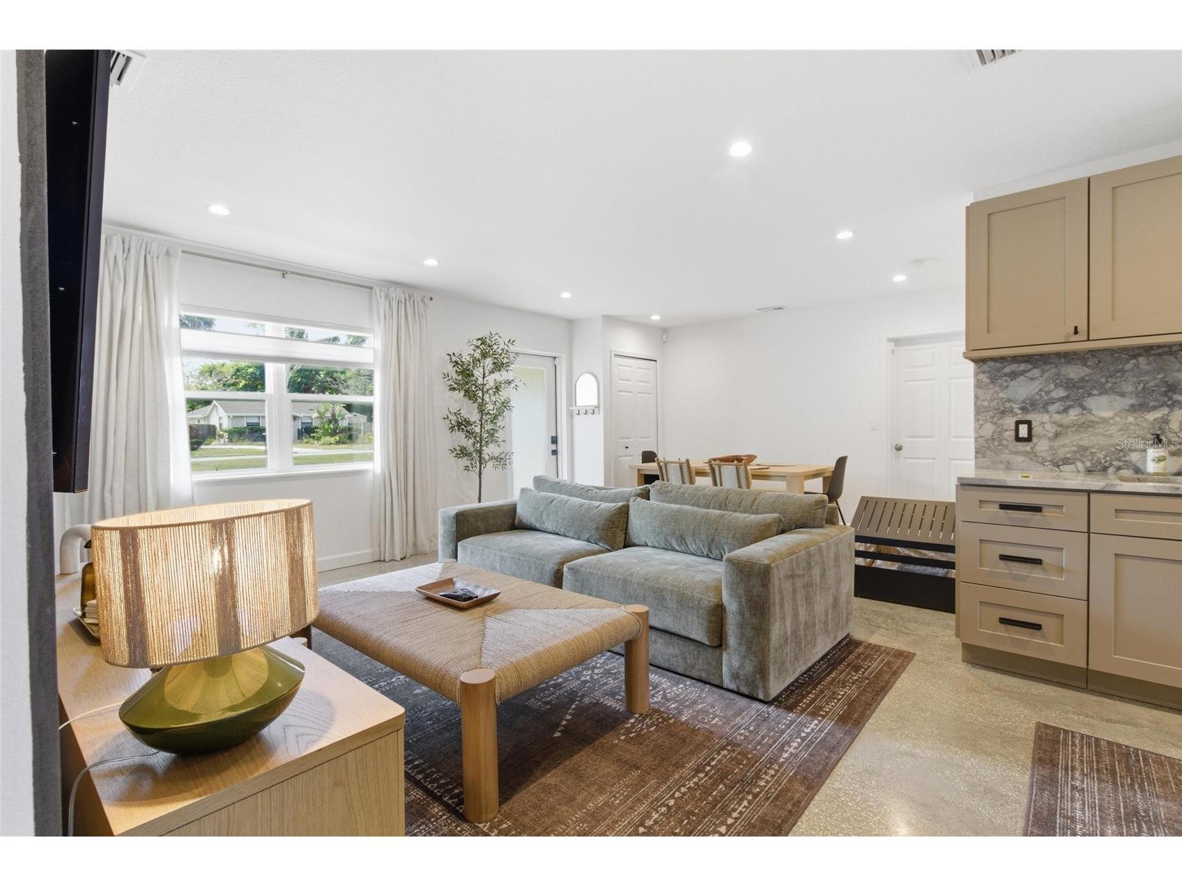 2121 Palm Terrace Sarasota FL 34231 A4684433 image11