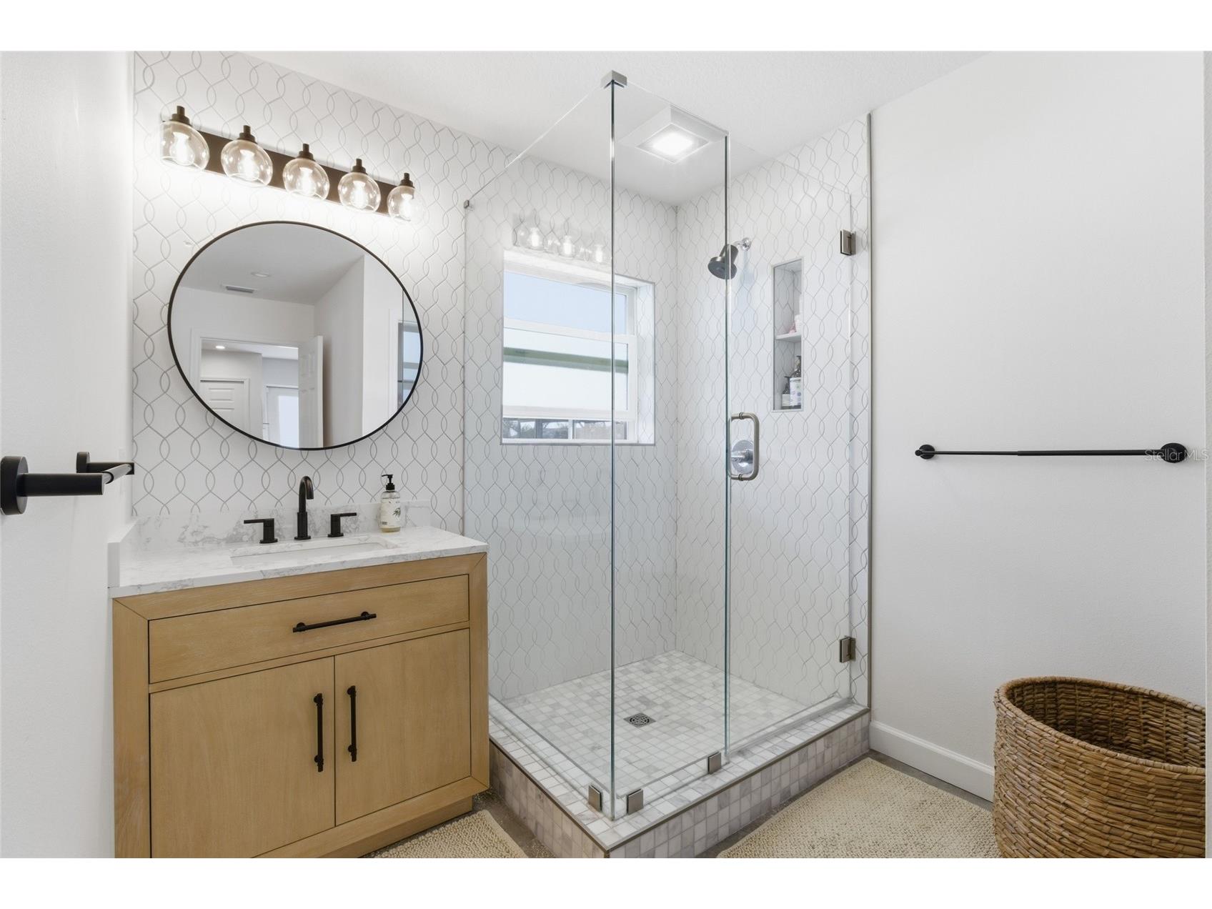 2121 Palm Terrace Sarasota FL 34231 A4684433 image29