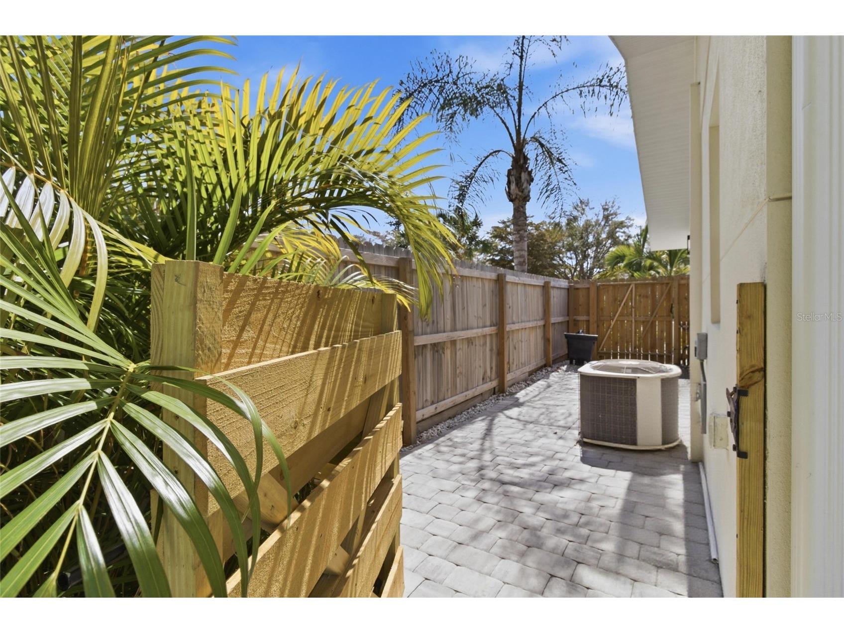 2121 Palm Terrace Sarasota FL 34231 A4684433 image33