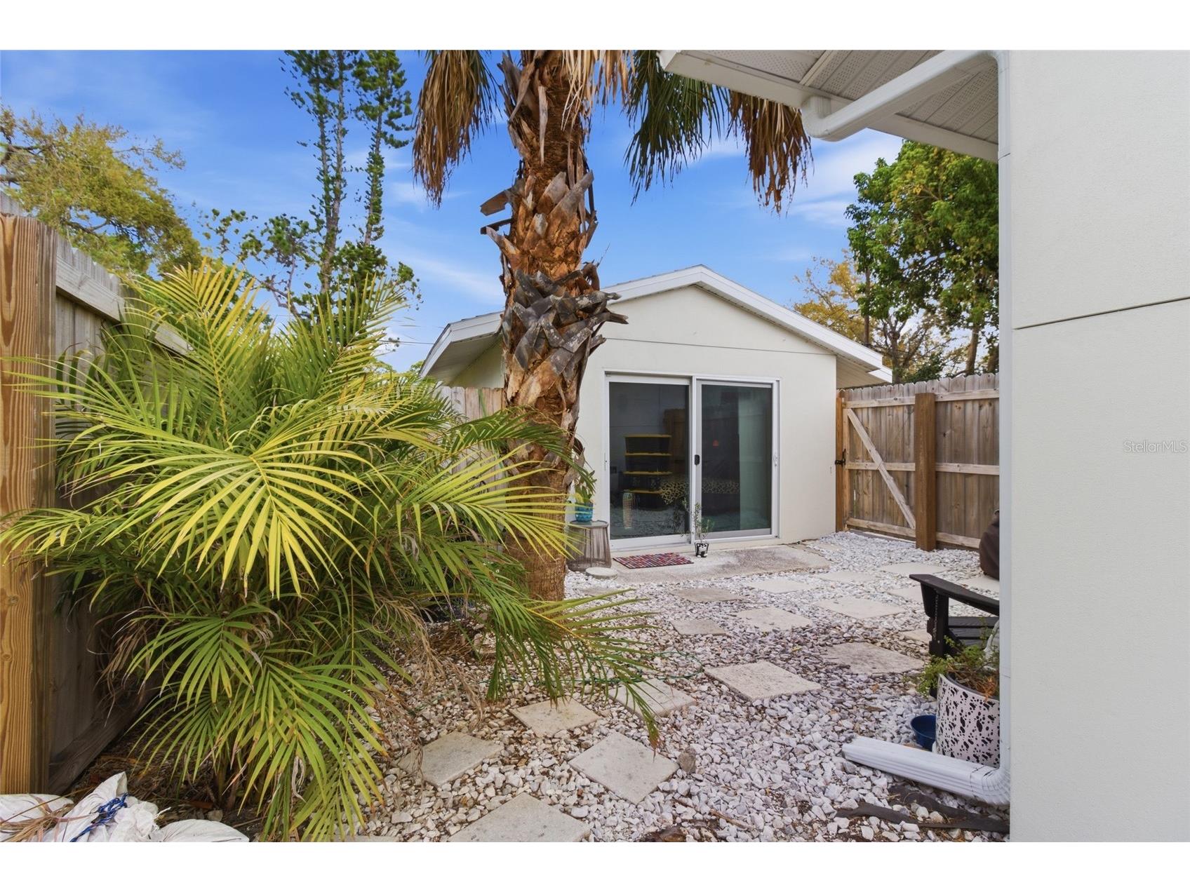 2121 Palm Terrace Sarasota FL 34231 A4684433 image47