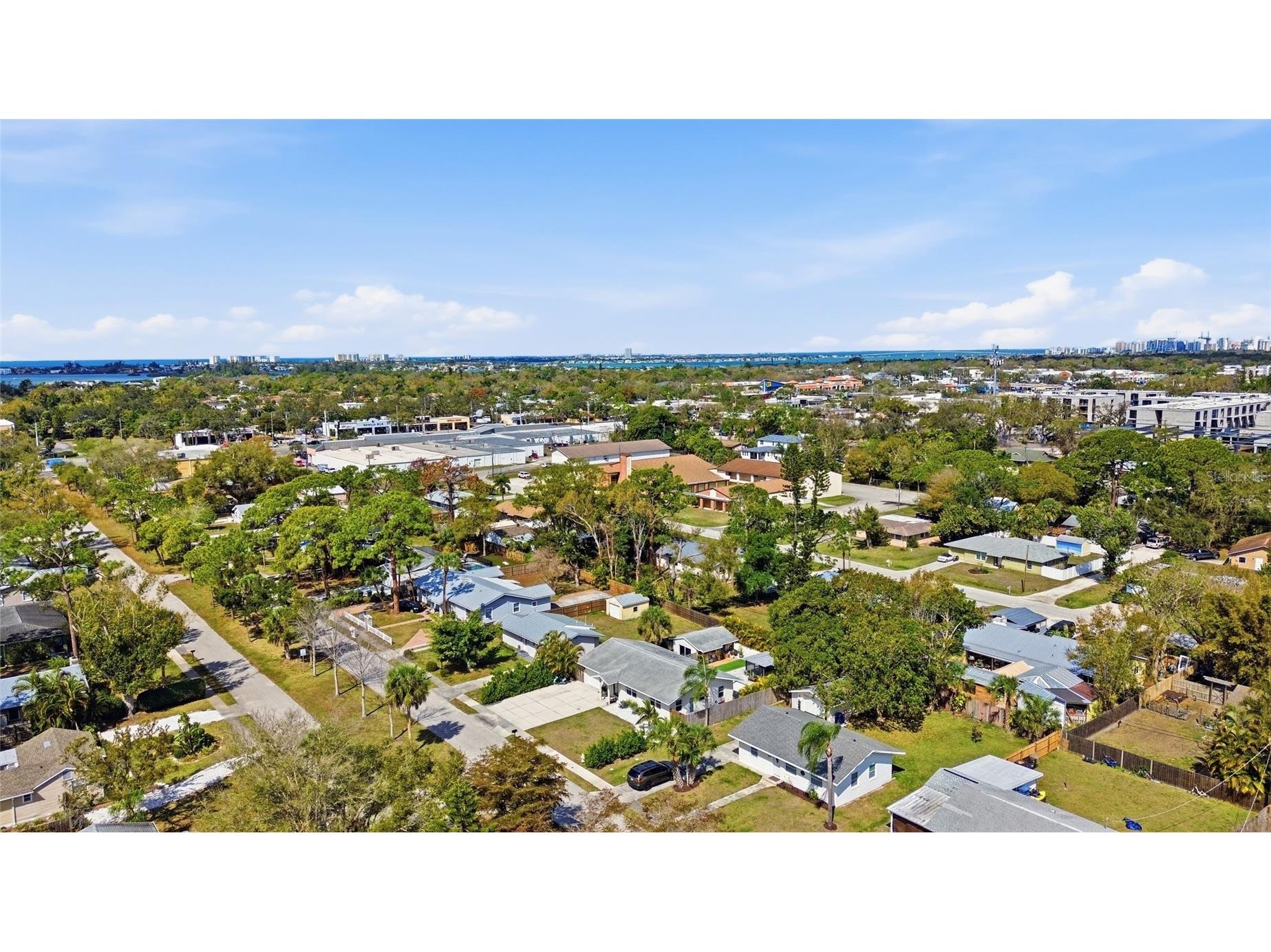 2121 Palm Terrace Sarasota FL 34231 A4684433 image56
