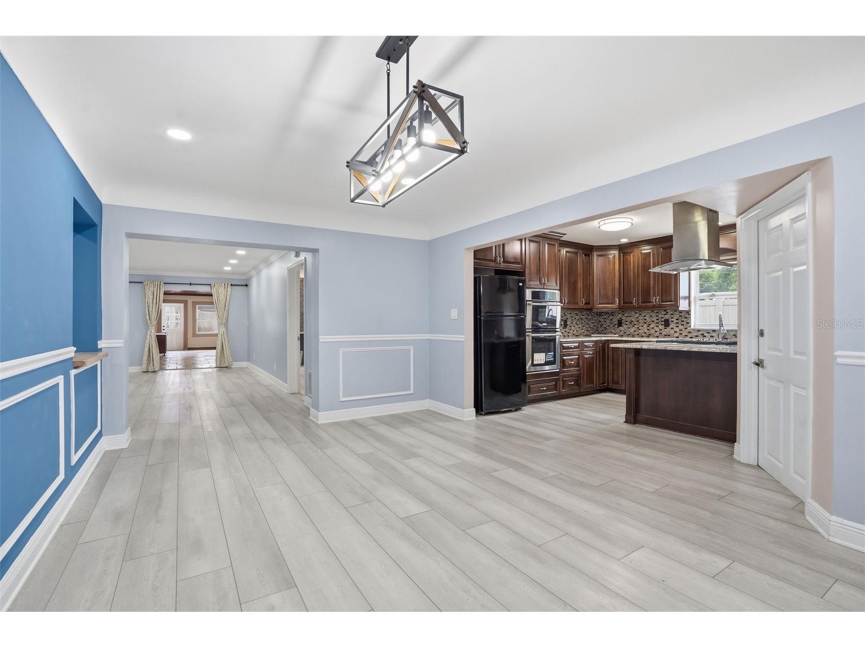 2121 Park Street N Saint Petersburg FL 33710 TB8493120 image4