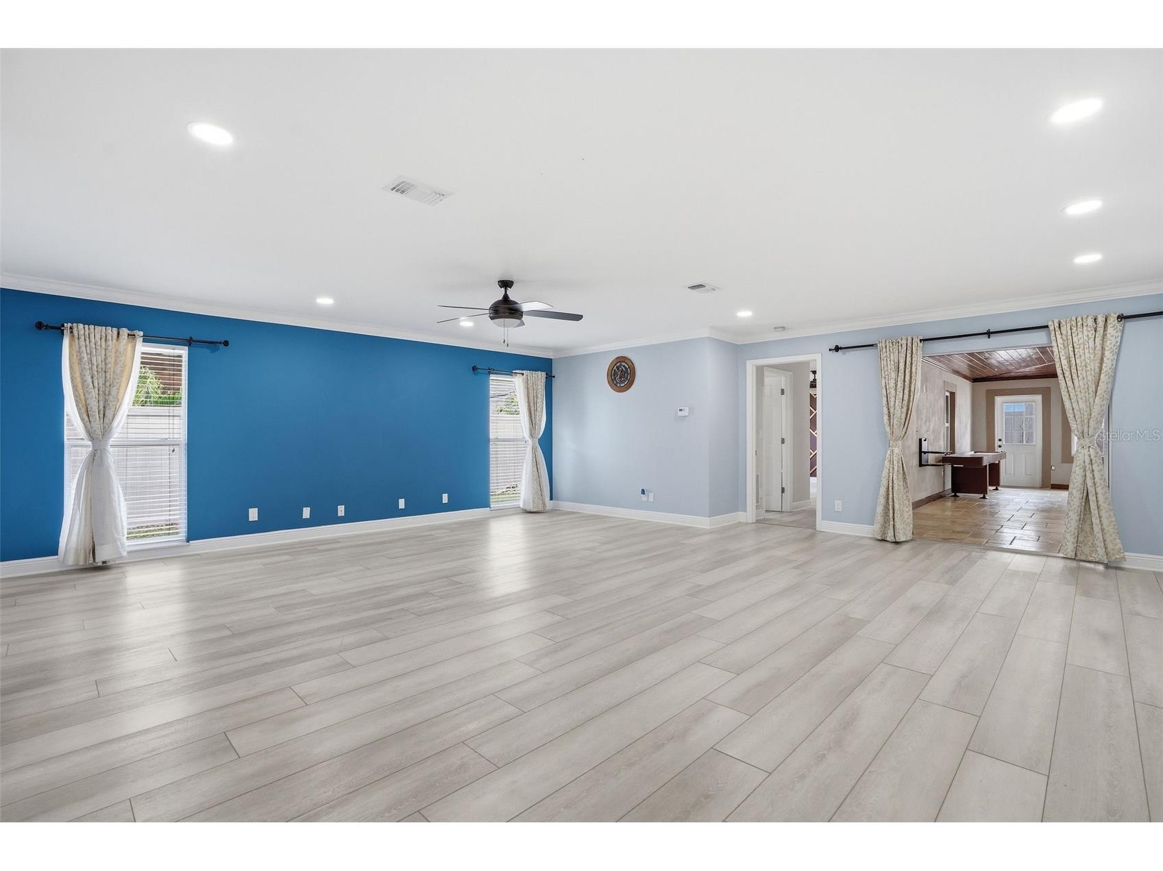 2121 Park Street N Saint Petersburg FL 33710 TB8493120 image6