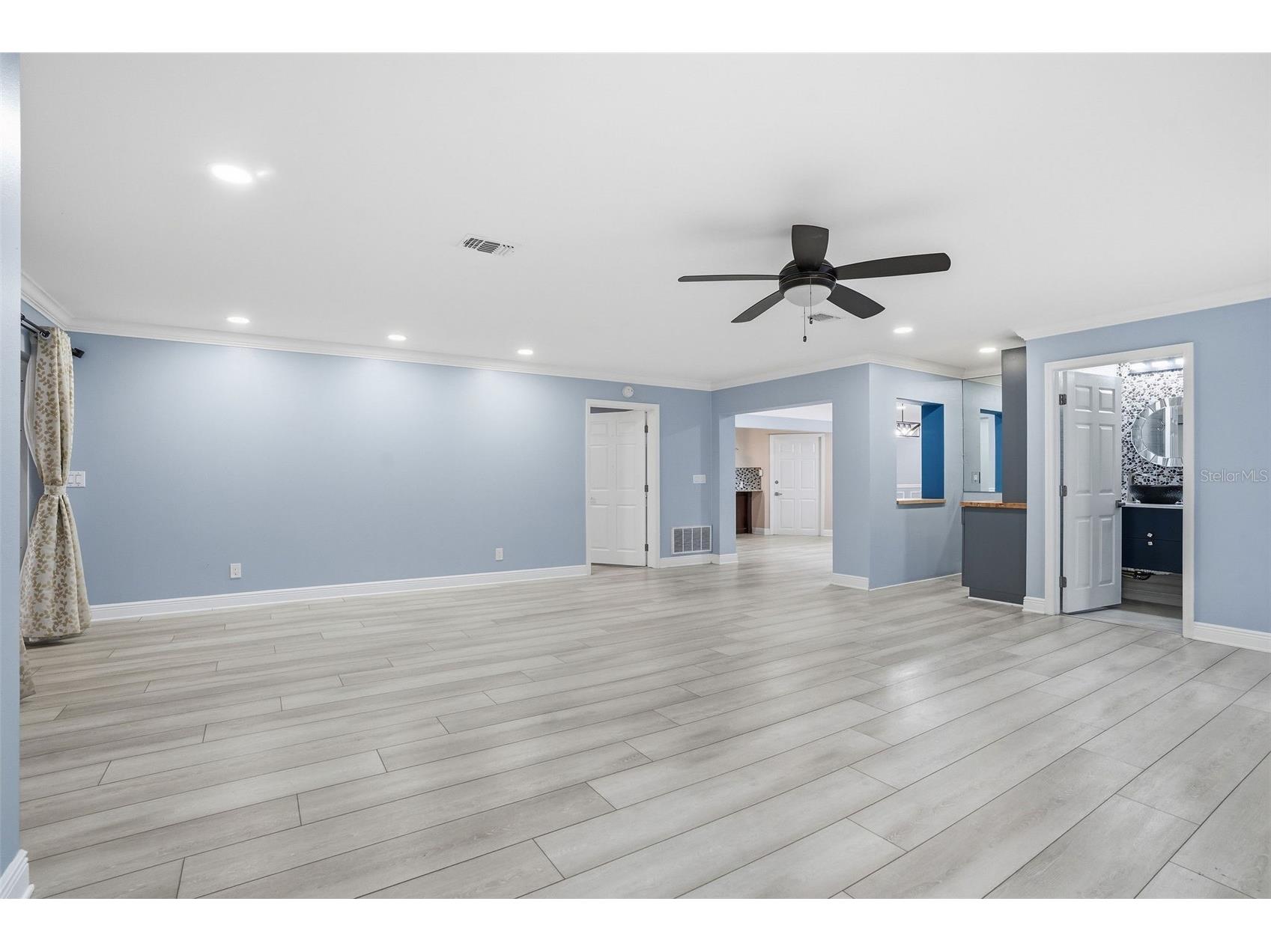 2121 Park Street N Saint Petersburg FL 33710 TB8493120 image8