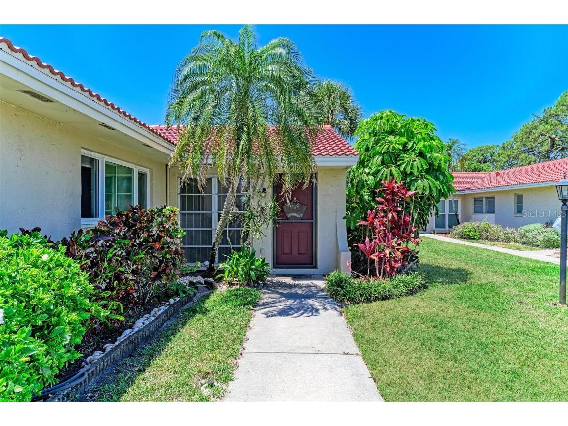 2121 Pueblo Circle #V6 Sarasota FL 34231 A4649546 image1