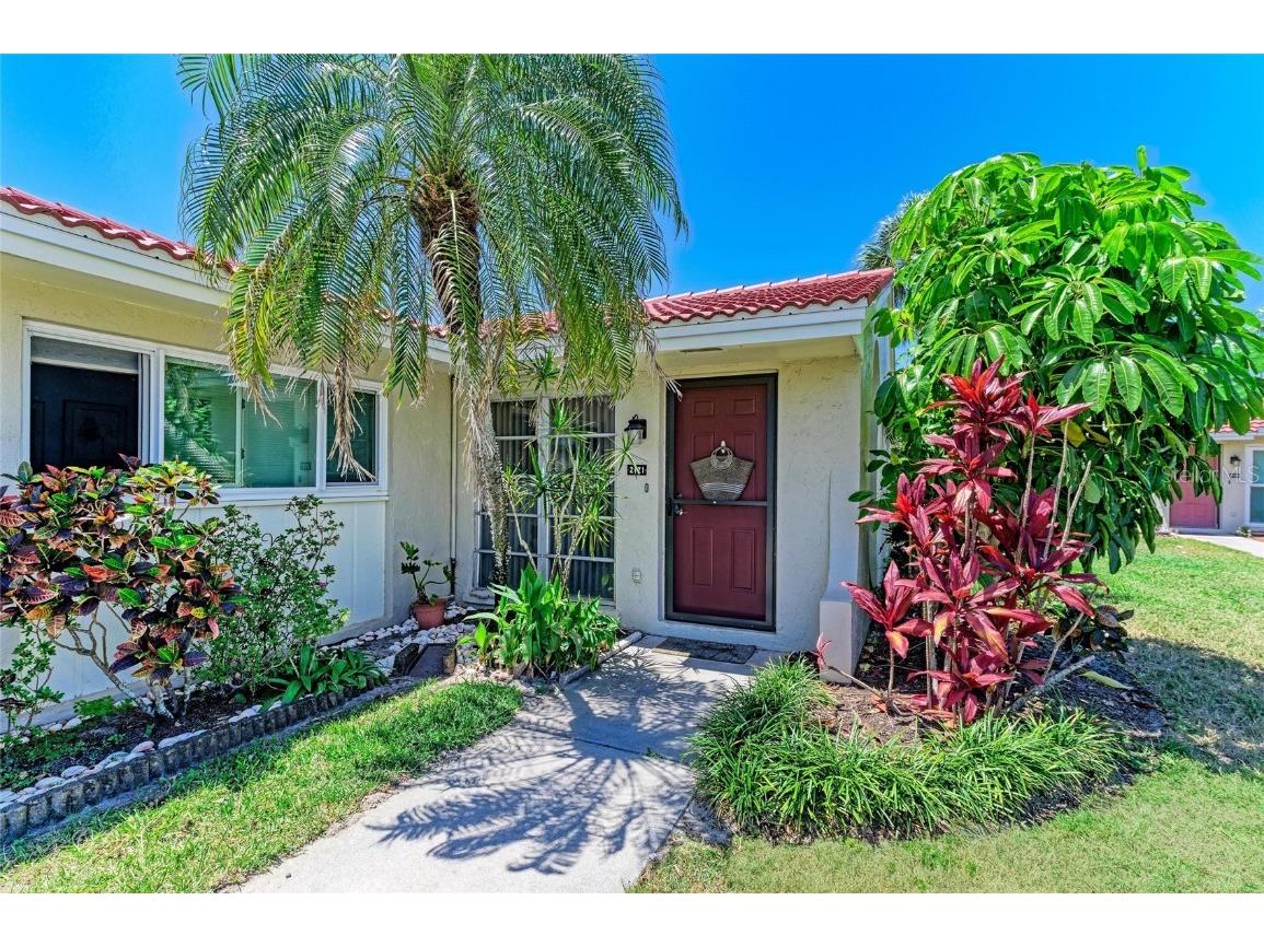 2121 Pueblo Circle #V6 Sarasota FL 34231 A4649546 image2