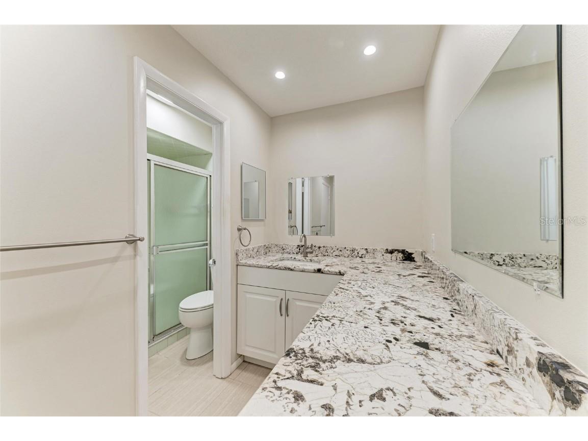 2121 Pueblo Circle #V6 Sarasota FL 34231 A4649546 image23