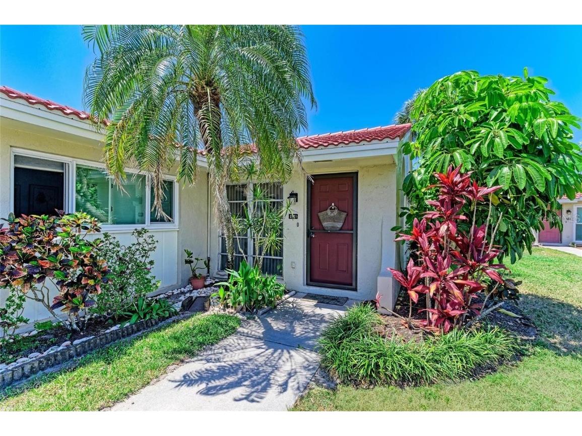 2121 Pueblo Circle #V6 Sarasota FL 34231 A4672467 image1