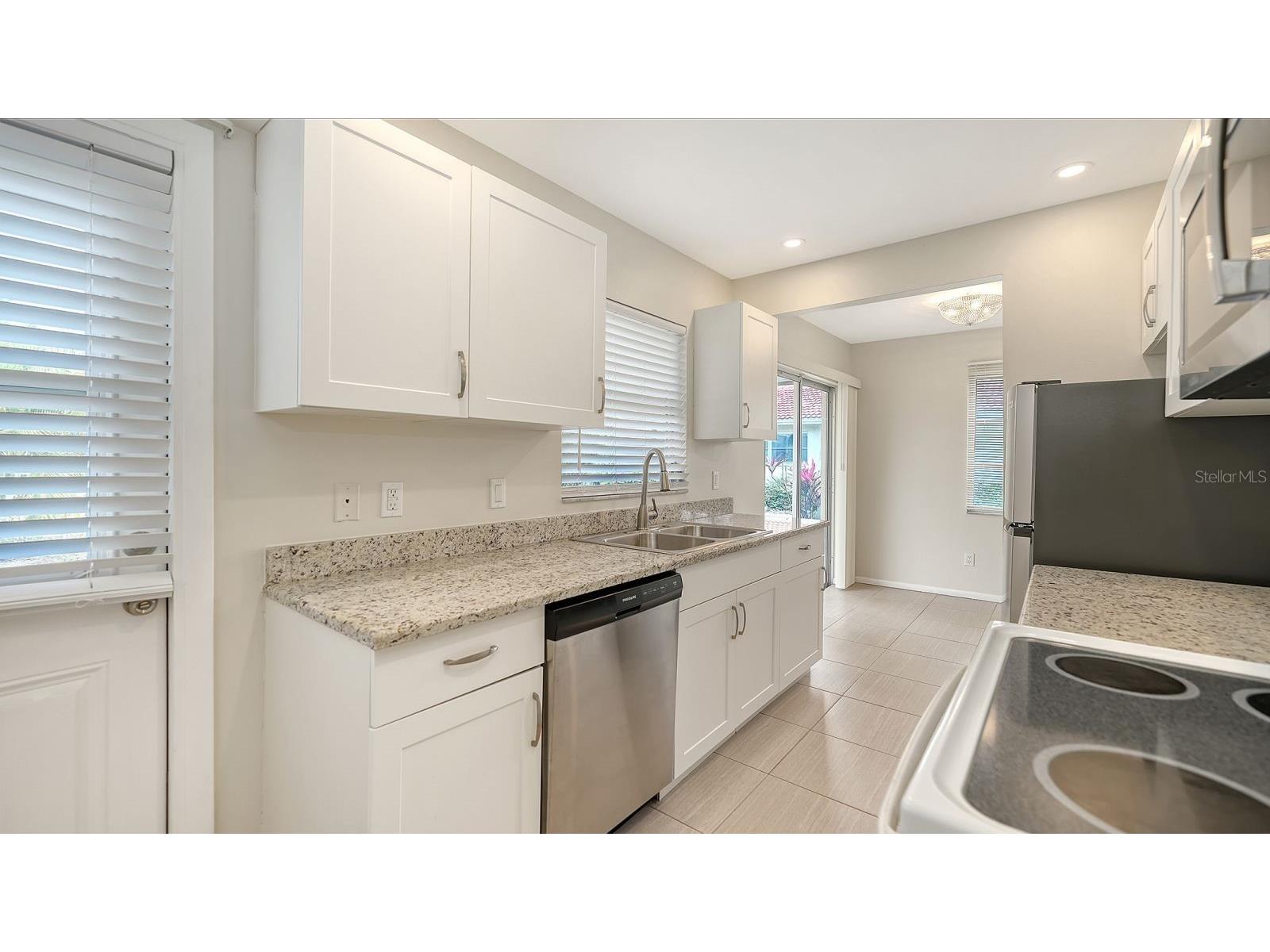 2121 Pueblo Circle #V6 Sarasota FL 34231 A4692375 image18