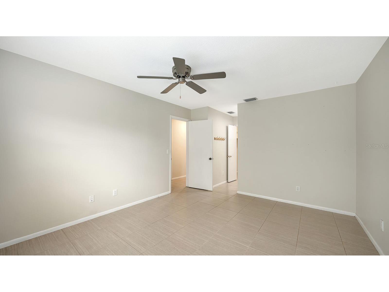 2121 Pueblo Circle #V6 Sarasota FL 34231 A4692375 image20