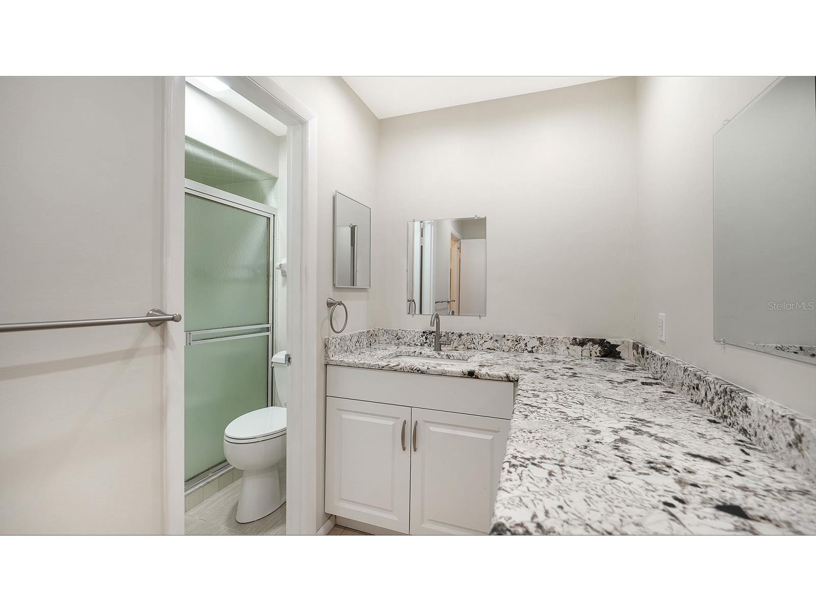 2121 Pueblo Circle #V6 Sarasota FL 34231 A4692375 image27
