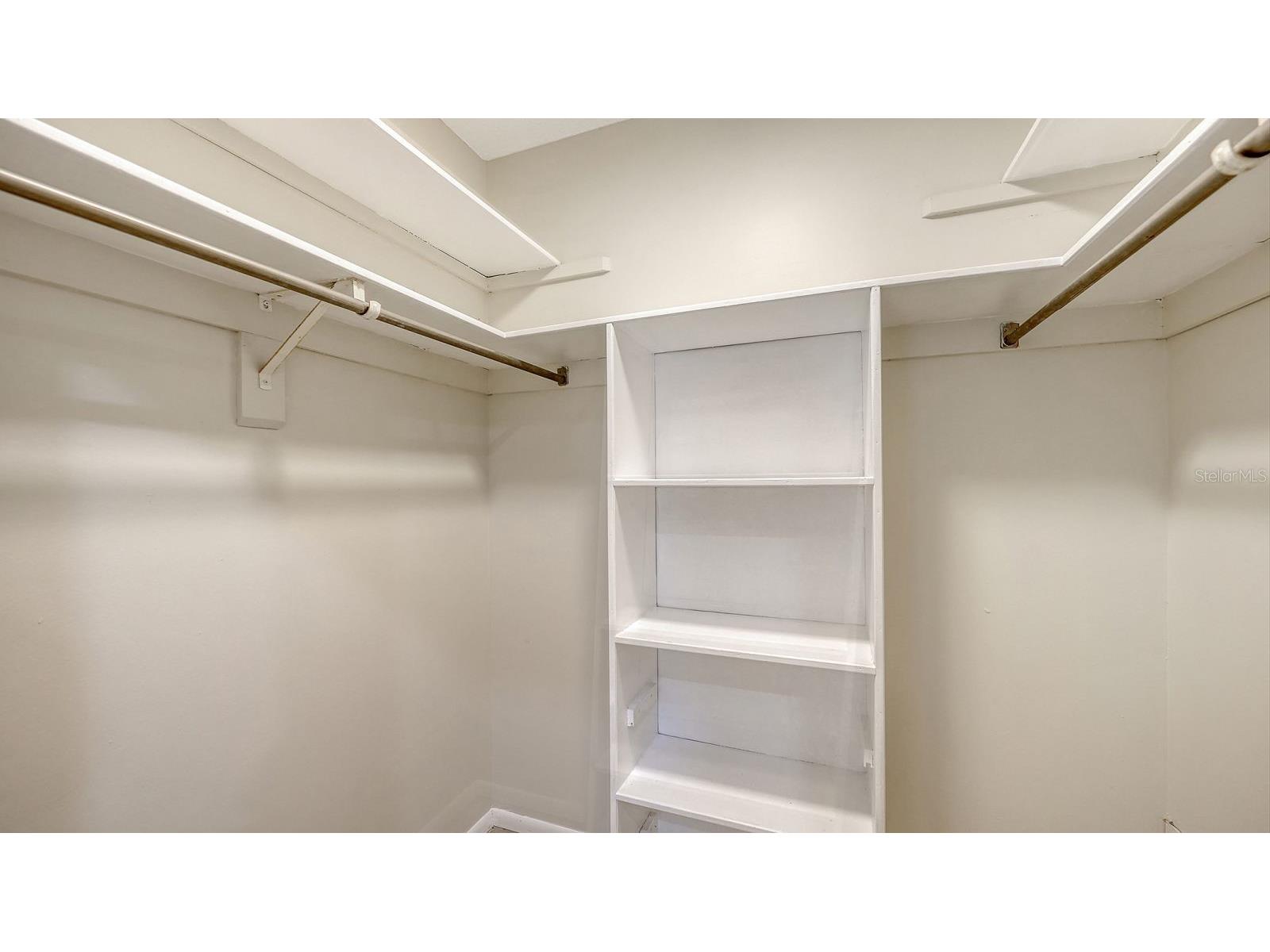 2121 Pueblo Circle #V6 Sarasota FL 34231 A4692375 image28