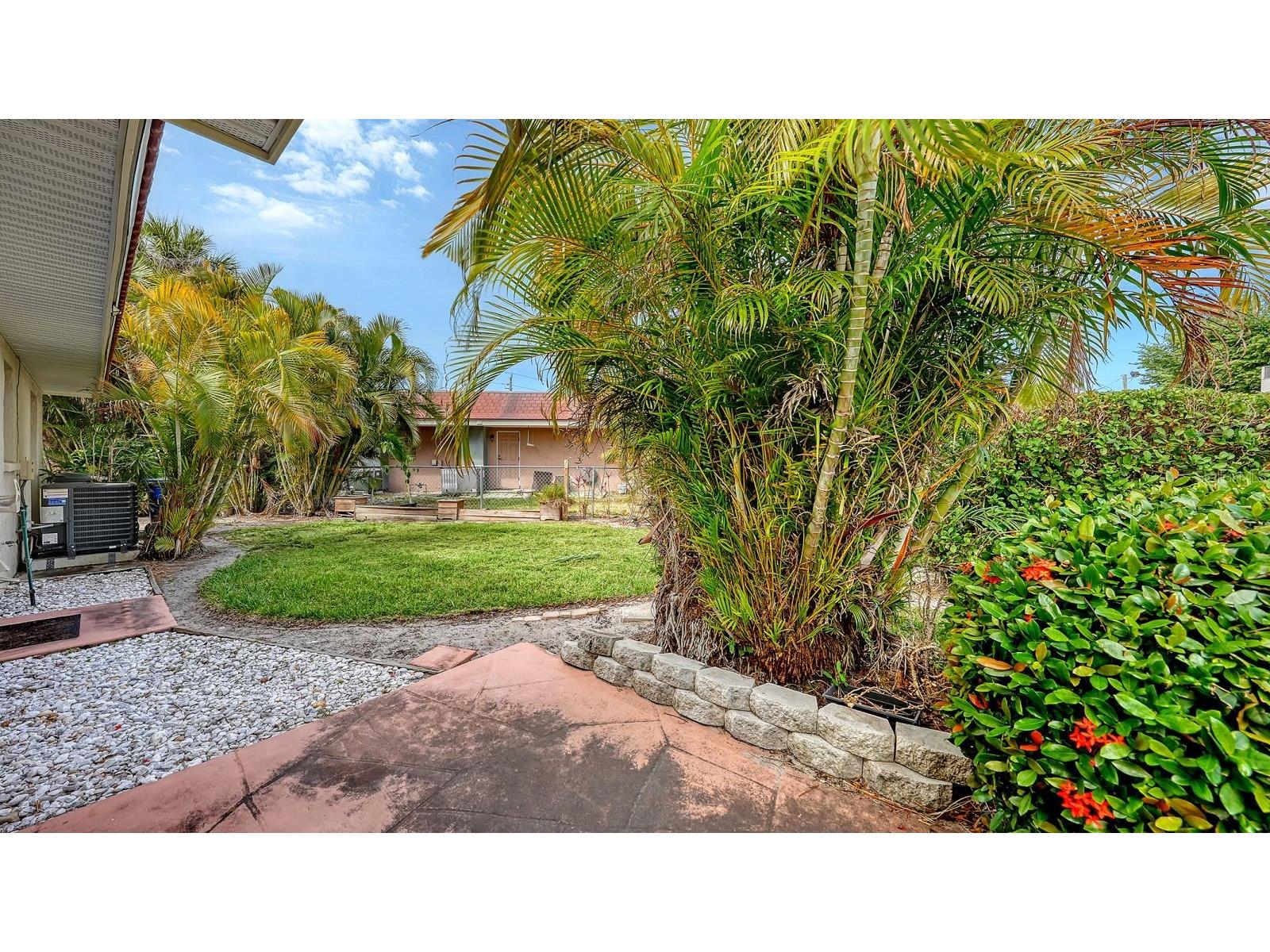 2121 Pueblo Circle #V6 Sarasota FL 34231 A4692375 image38