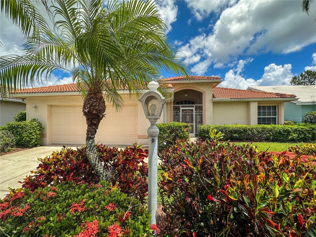 2121 Rio Nuevo Drive North Fort Myers FL 33917 C7477027 image1