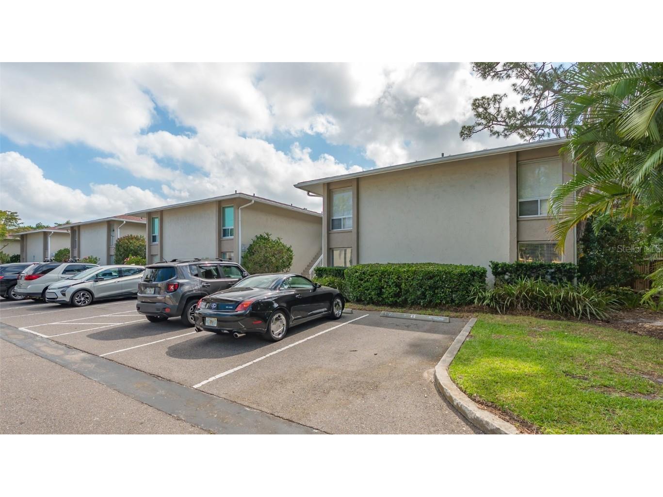 2121 Wood Street #105 Sarasota FL 34237 A4610352 image1