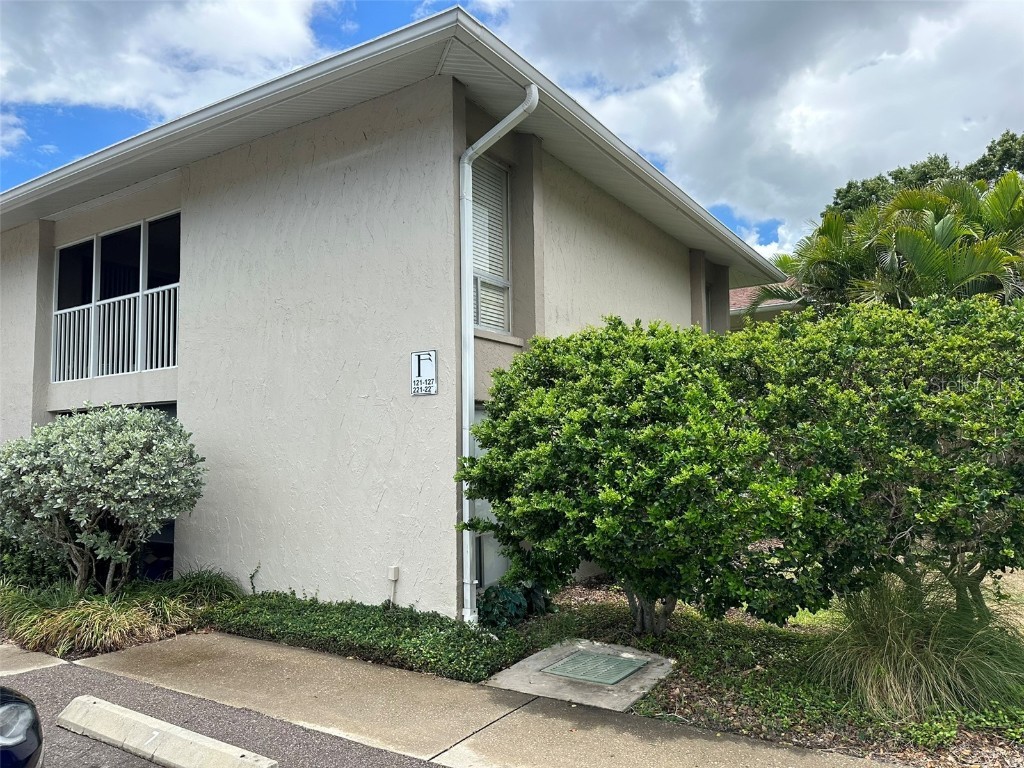 2121 Wood Street #124 Sarasota FL 34237 A4614137 image1