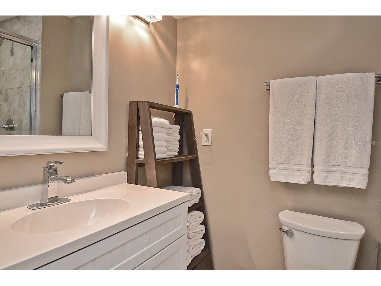 2121 Wood Street #201 Sarasota FL 34237 A4687914 image17