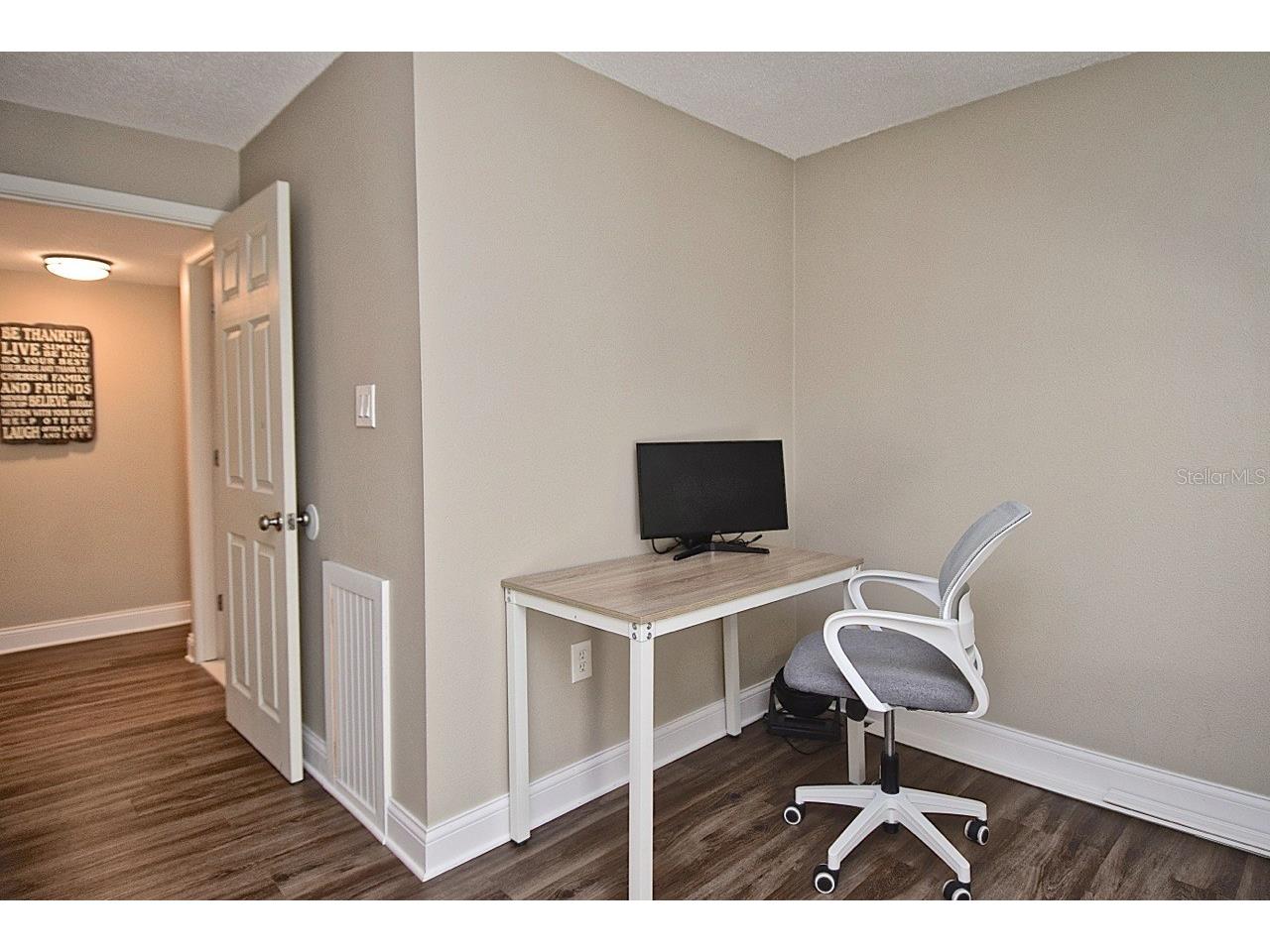 2121 Wood Street #201 Sarasota FL 34237 A4687914 image21