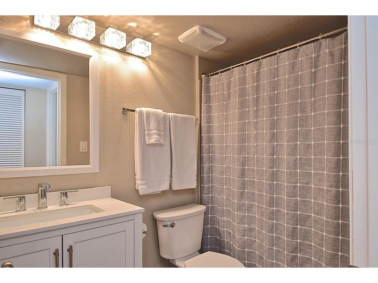2121 Wood Street #201 Sarasota FL 34237 A4687914 image22