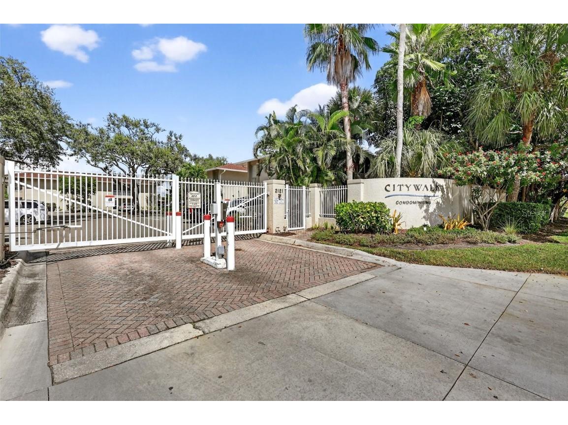 2121 Wood Street #226 Sarasota FL 34237 A4668220 image1