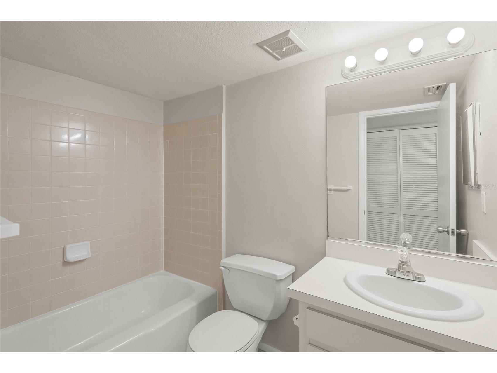 2121 Wood Street #A103 Sarasota FL 34237 A4688384 image13