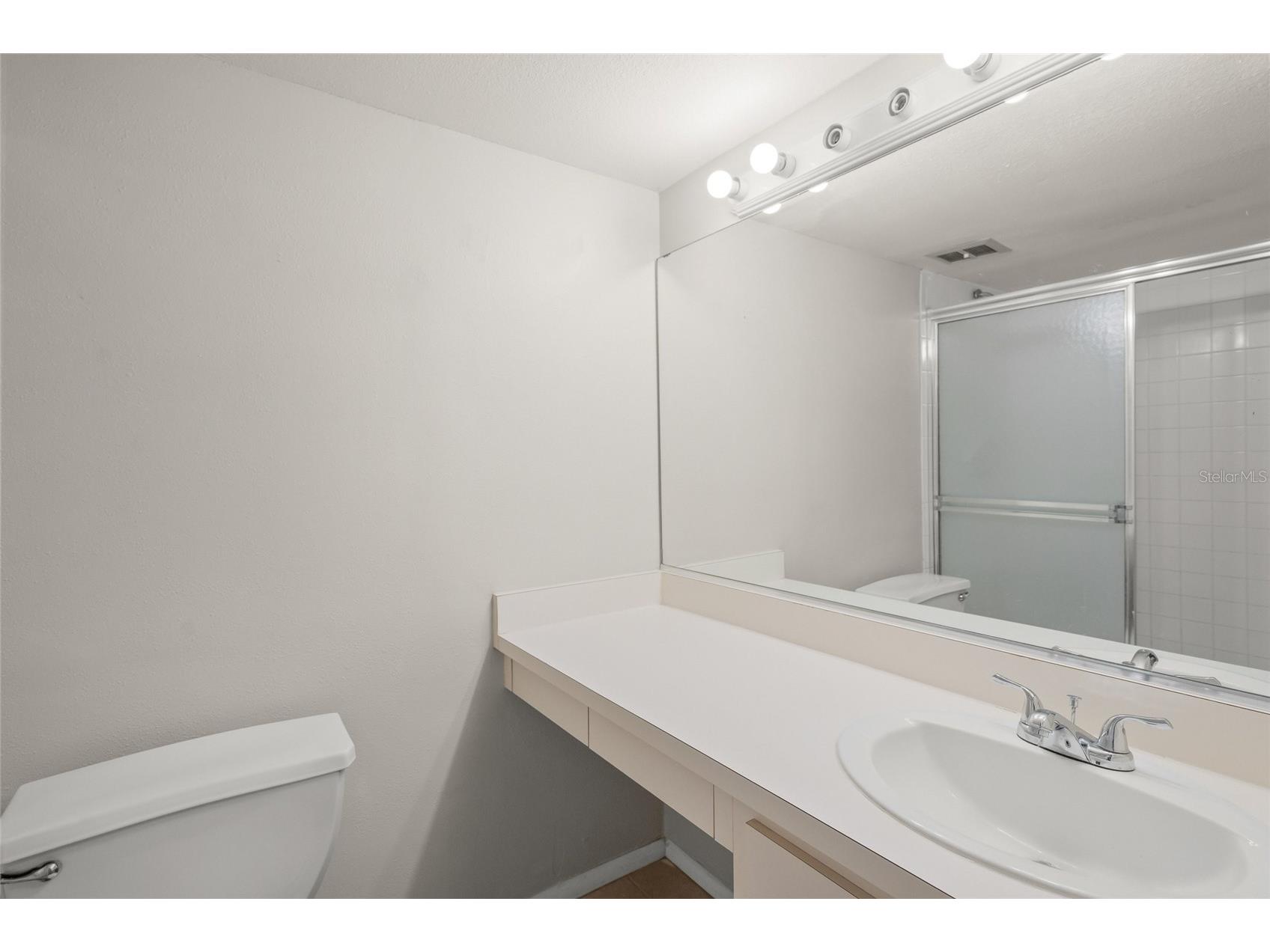 2121 Wood Street #A103 Sarasota FL 34237 A4688384 image18