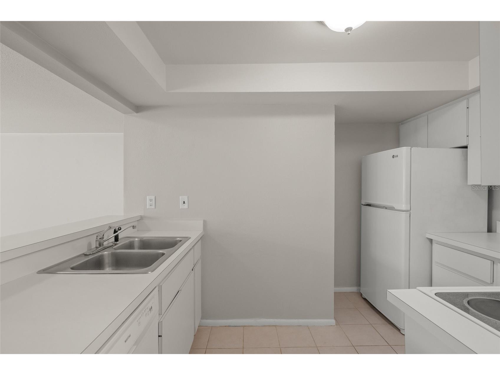 2121 Wood Street #A103 Sarasota FL 34237 A4688384 image8