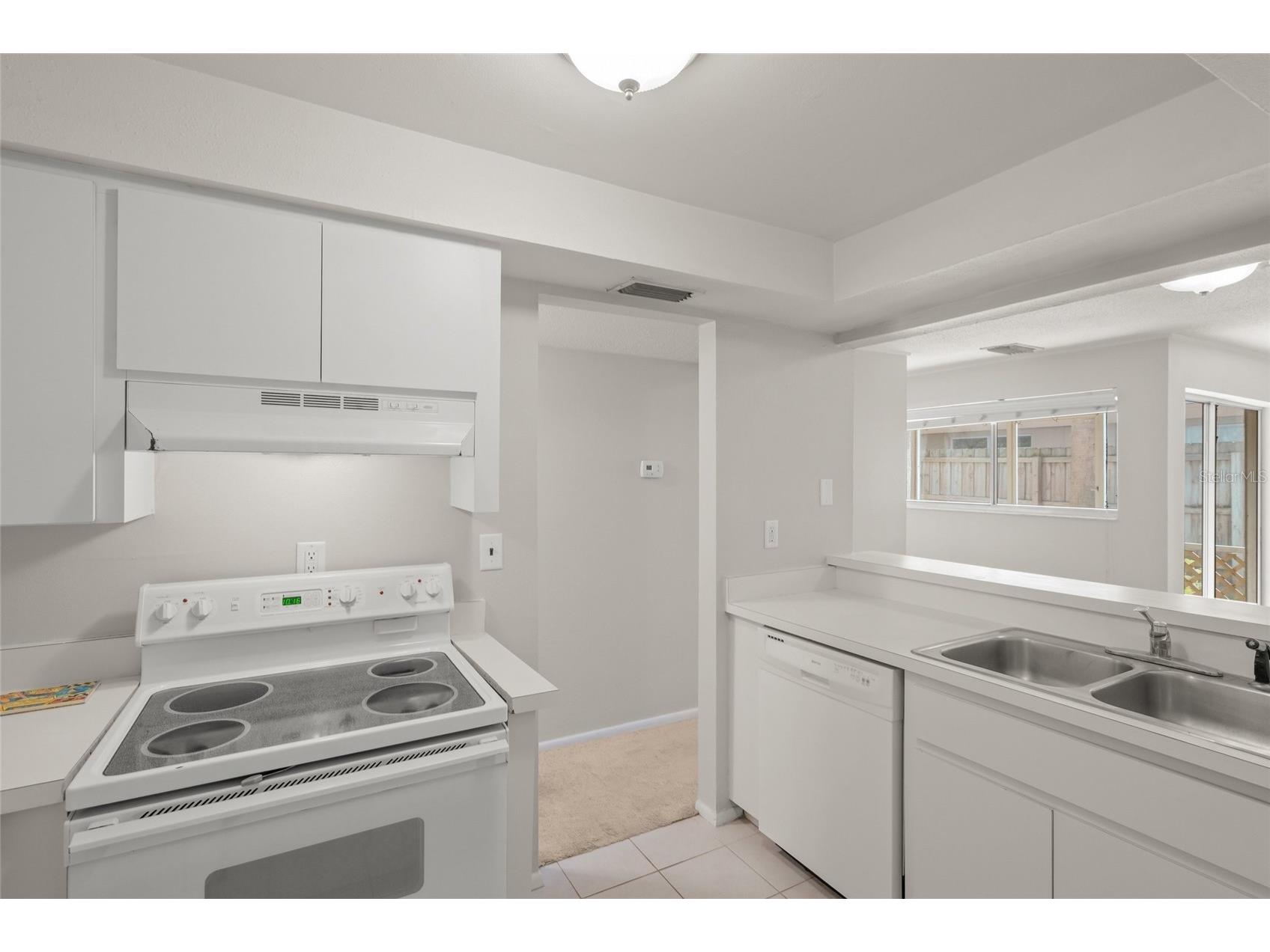 2121 Wood Street #A103 Sarasota FL 34237 A4688384 image9