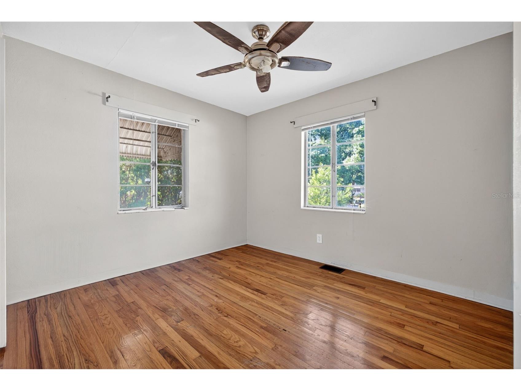 2122 6th Avenue N Saint Petersburg FL 33713 TB8510087 image10