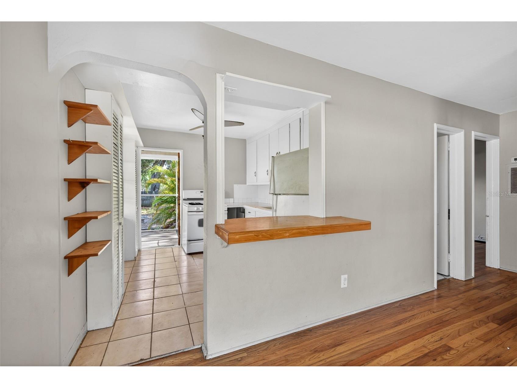 2122 6th Avenue N Saint Petersburg FL 33713 TB8510087 image4