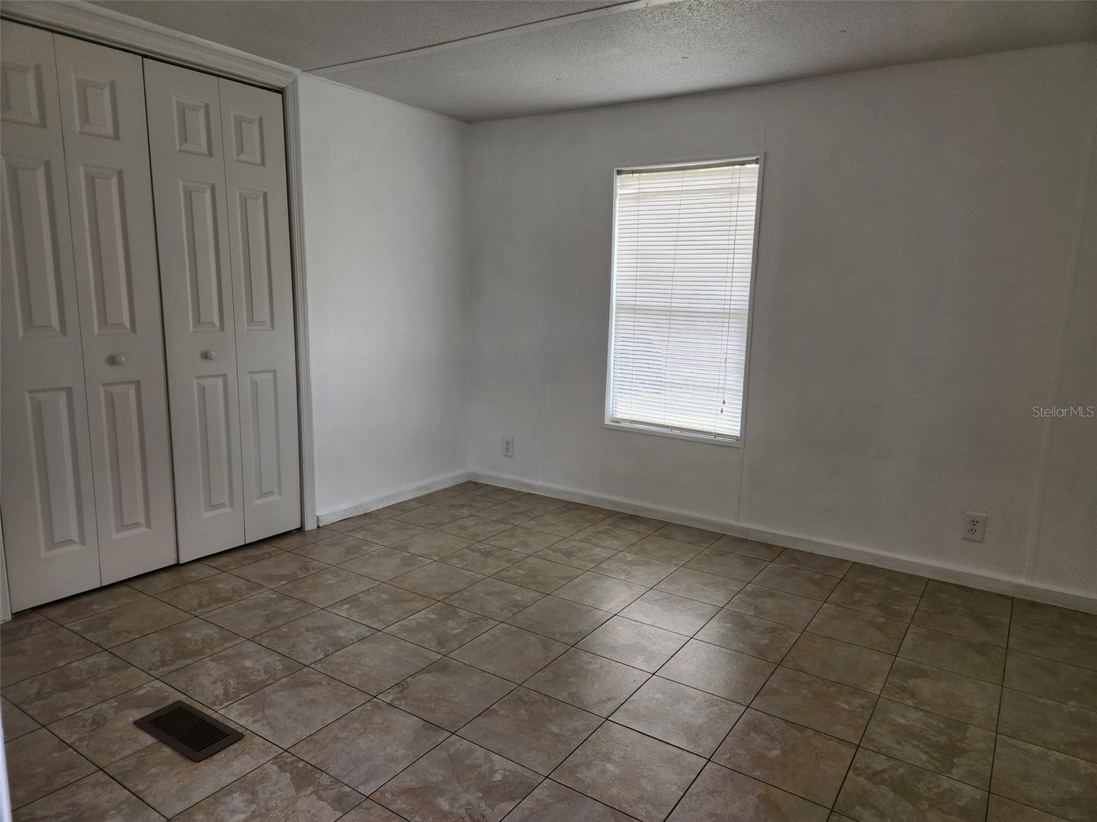 2122 Cr 426 Lake Panasoffkee FL 33538 OM718267 image10