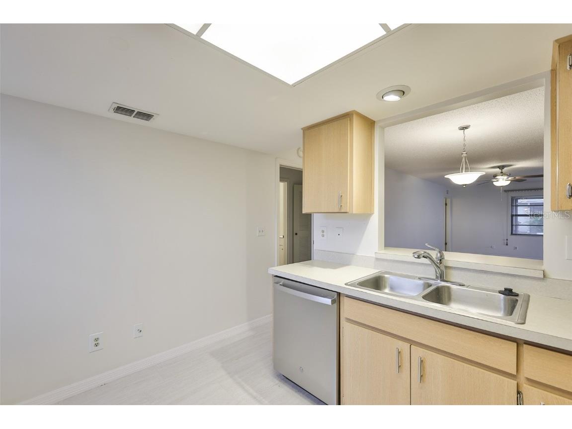 2122 Hereford Drive #511 Sun City Center FL 33573 TB8432073 image10