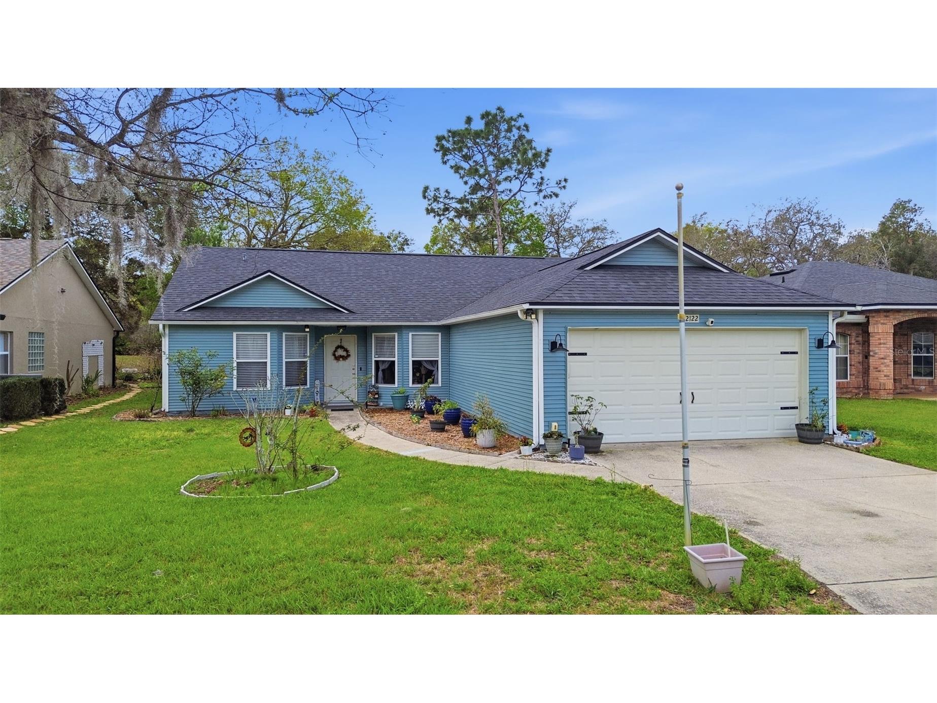 2122 King Richards Court Orange City FL 32763 V4947988 image1
