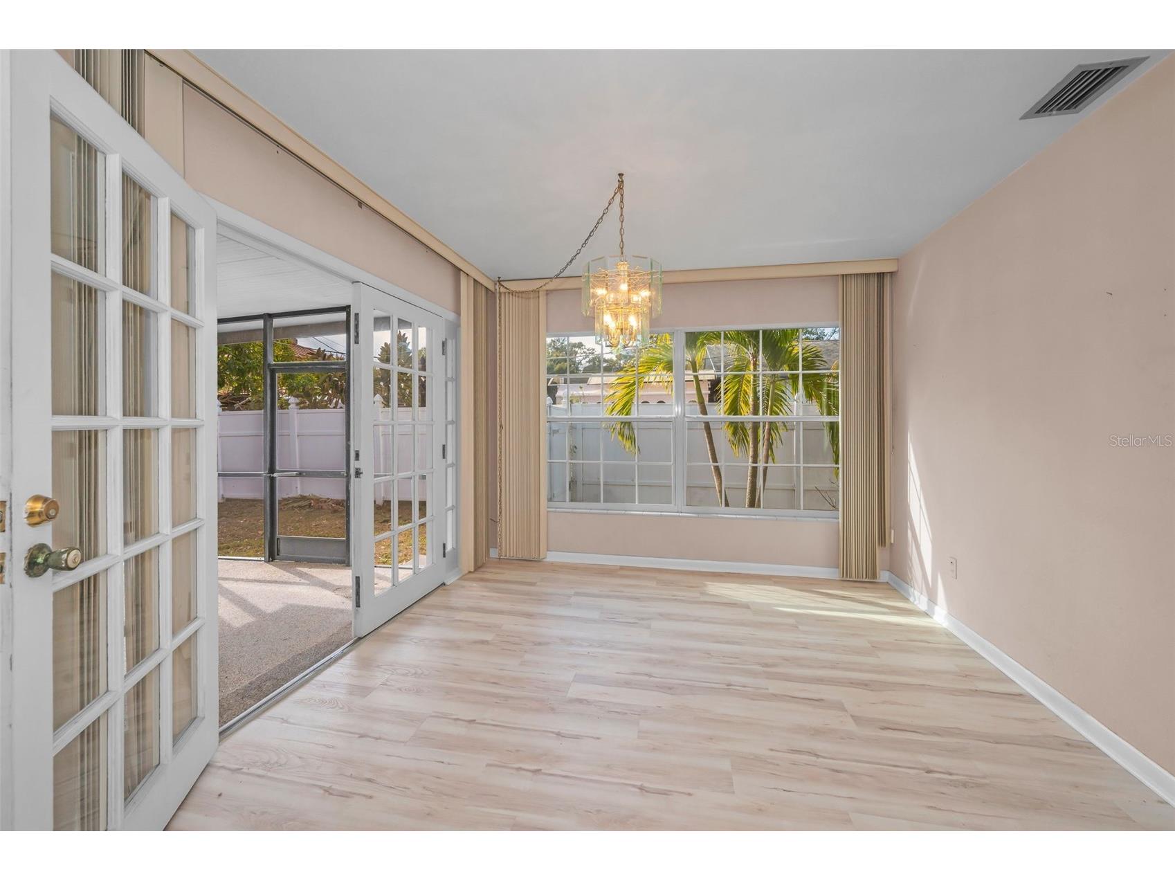 2122 W Erna Drive Tampa FL 33603 TB8463484 image10