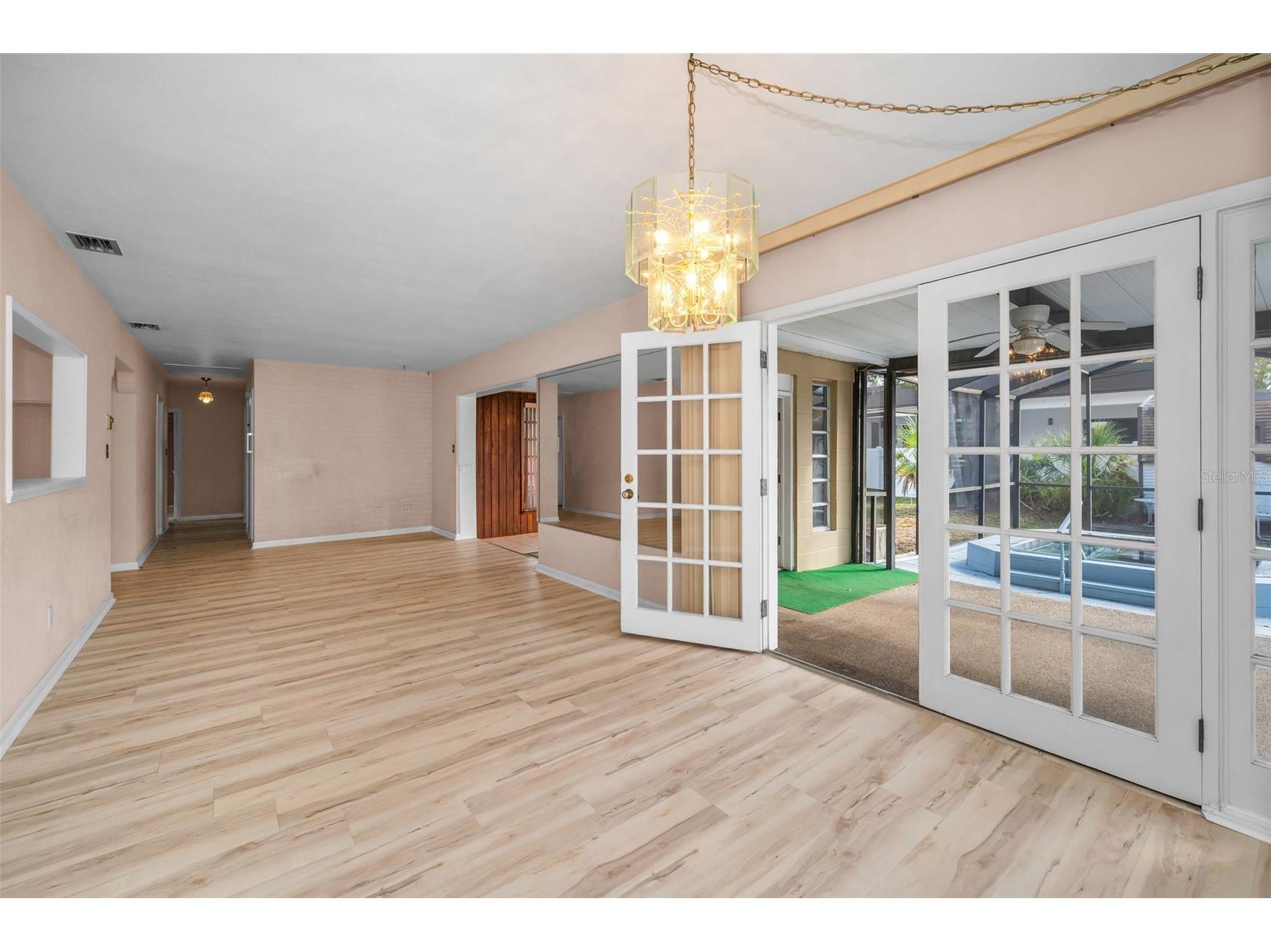 2122 W Erna Drive Tampa FL 33603 TB8463484 image12