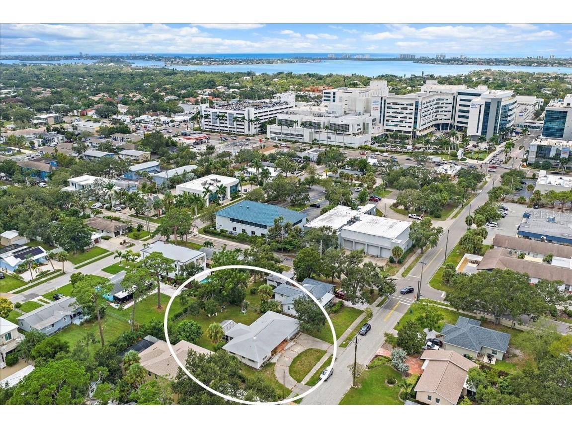 2122 Waldemere Street Sarasota FL 34239 A4667286 image1