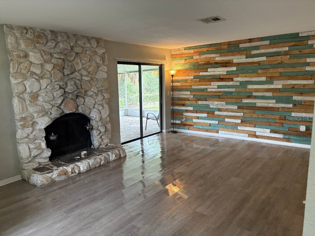 2123 Woodburn Loop S Lakeland FL 33813 TB8392347 image3