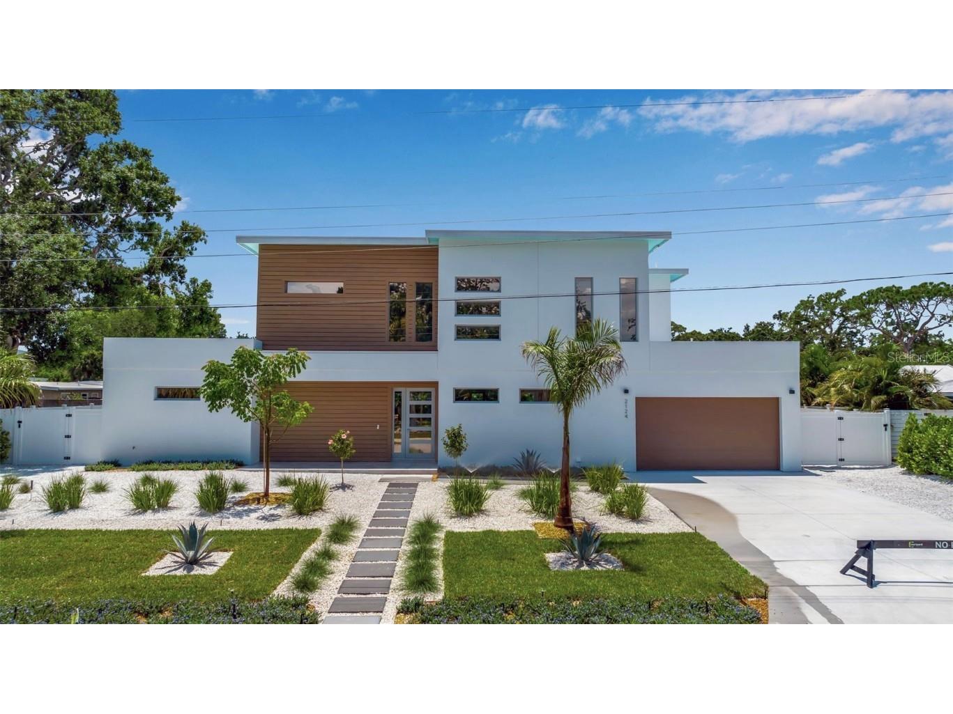 2124 Clematis Place Sarasota FL 34239 A4656371 image2