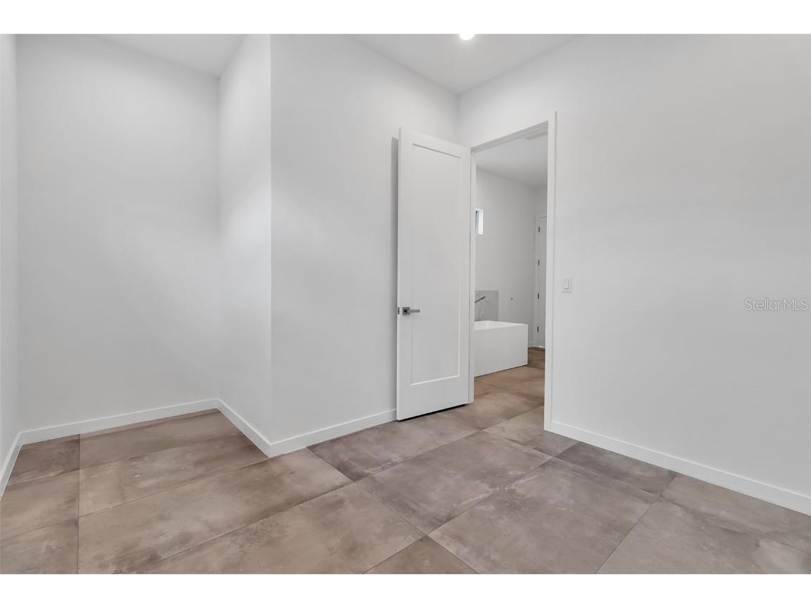 2124 Clematis Place Sarasota FL 34239 A4656371 image21