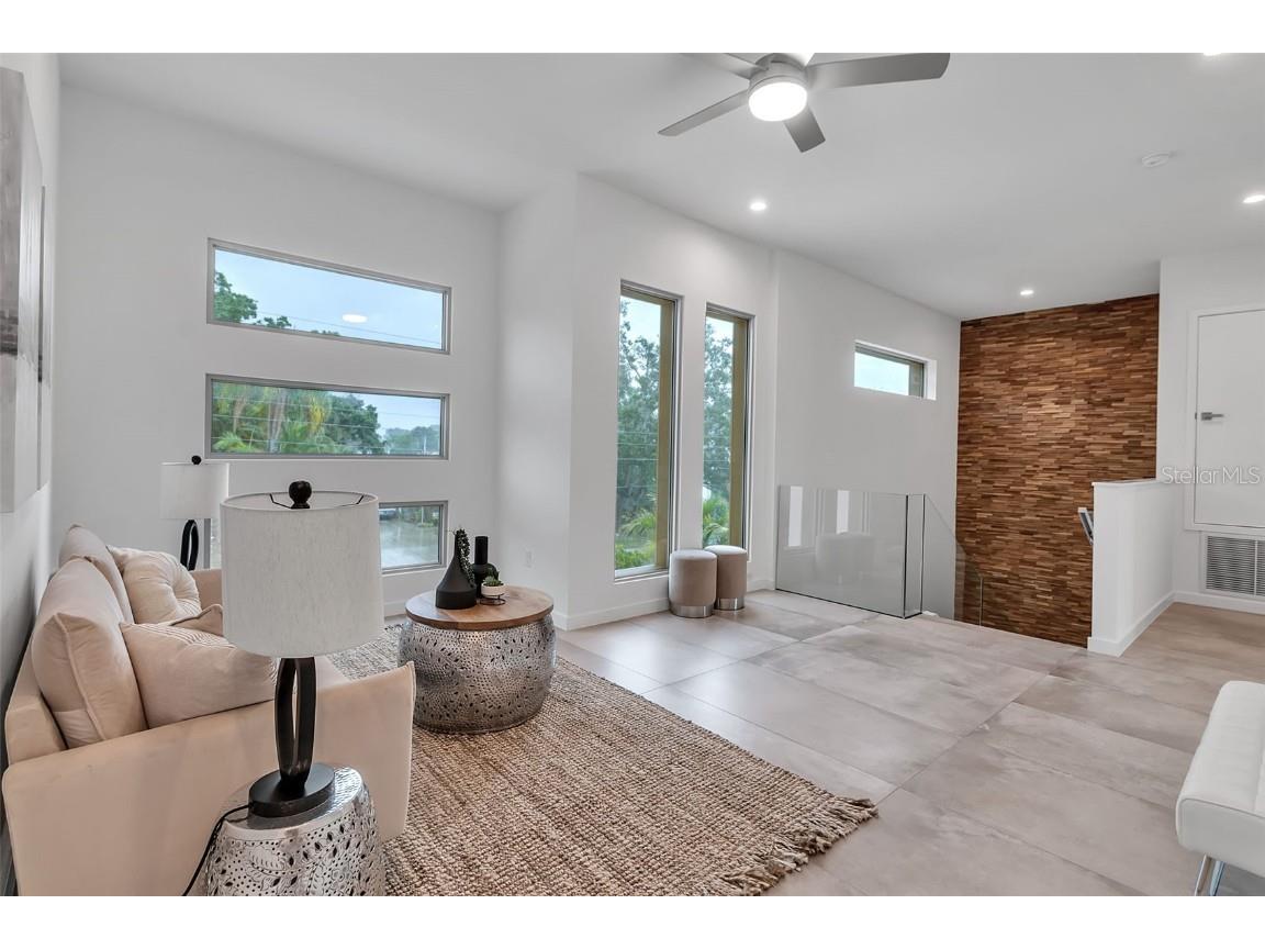 2124 Clematis Place Sarasota FL 34239 A4656371 image27