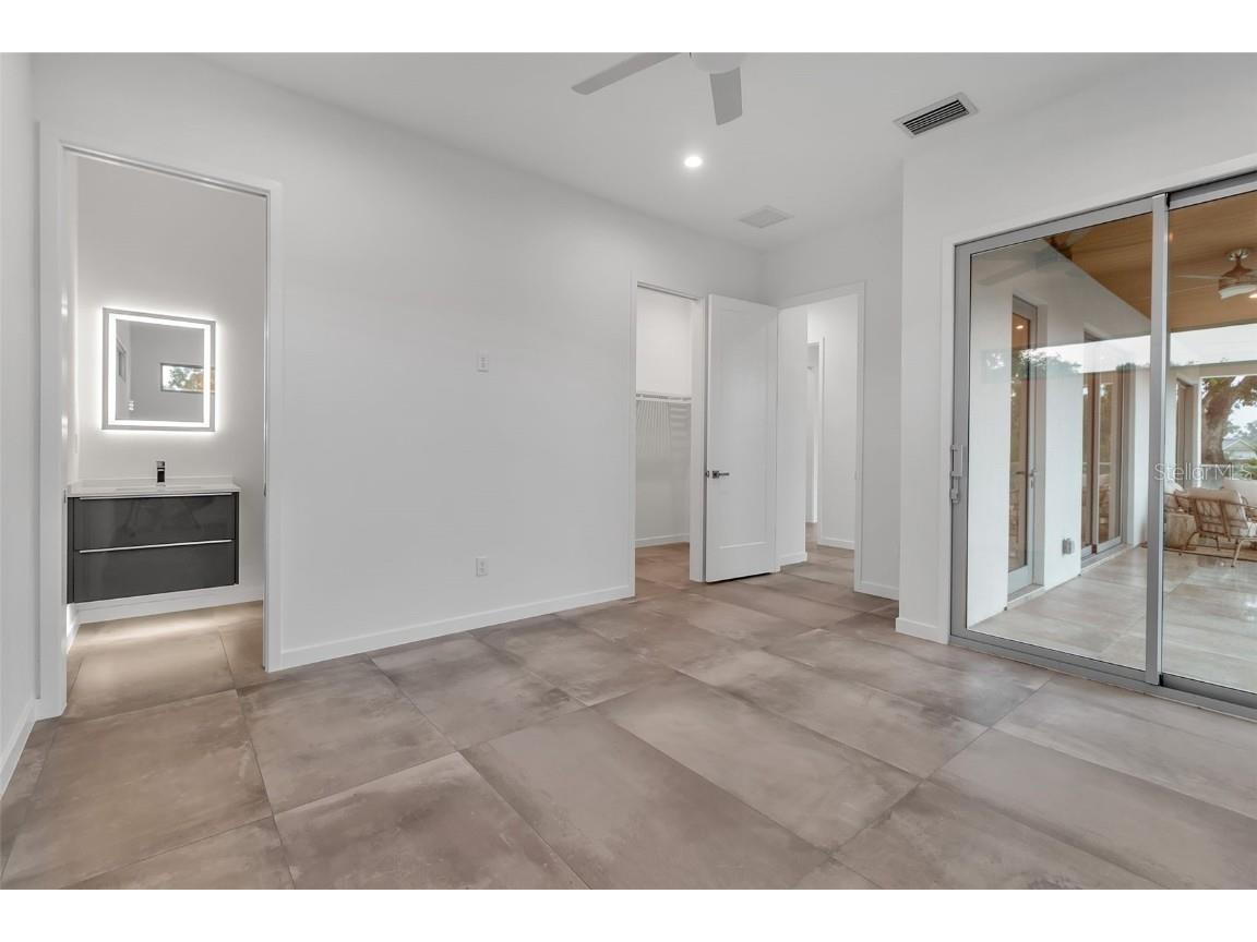 2124 Clematis Place Sarasota FL 34239 A4656371 image38