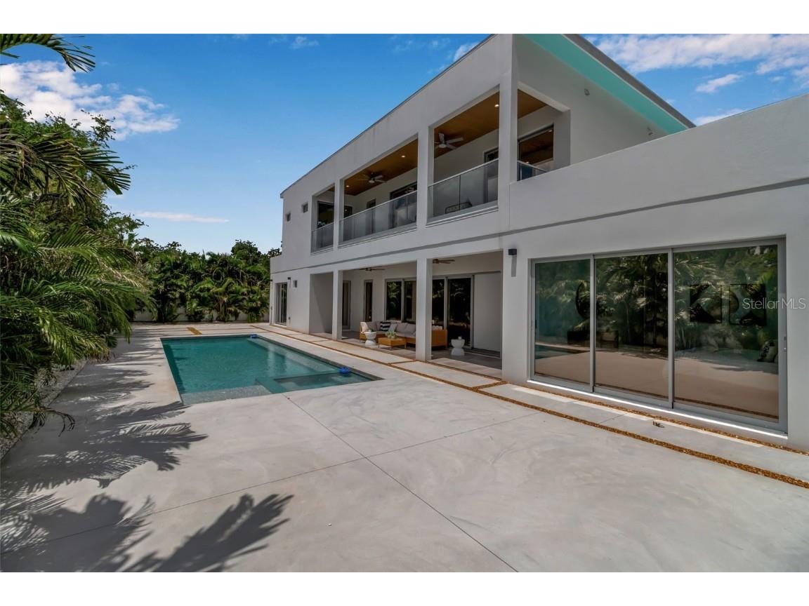 2124 Clematis Place Sarasota FL 34239 A4656371 image42