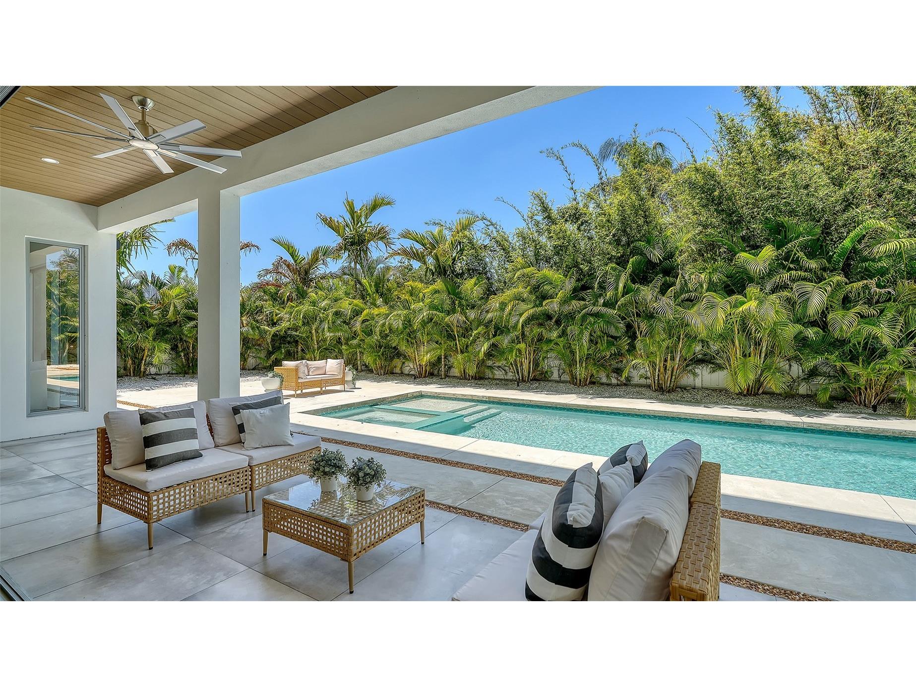 2124 Clematis Place Sarasota FL 34239 A4656371 image49