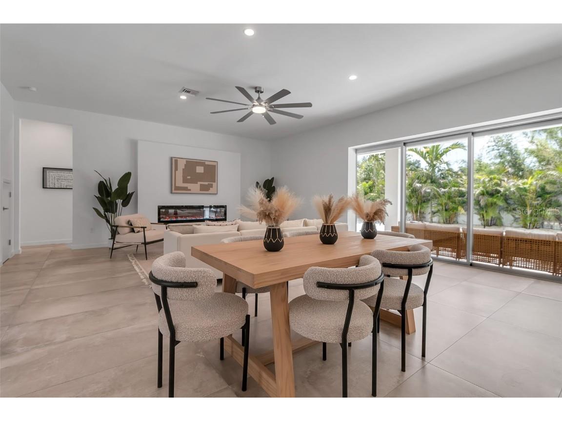 2124 Clematis Place Sarasota FL 34239 A4656371 image8